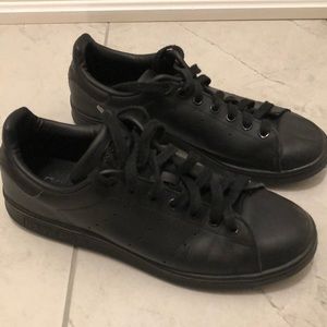 Adidas Stan Smiths Black